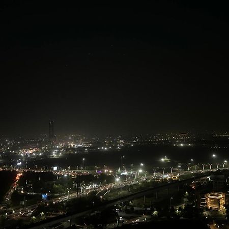 Countryside Luxury Suites - Supernova Noida Nova Deli Exterior foto