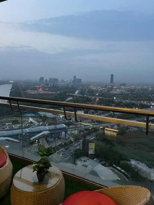 Countryside Luxury Suites - Supernova Noida Nova Deli Exterior foto