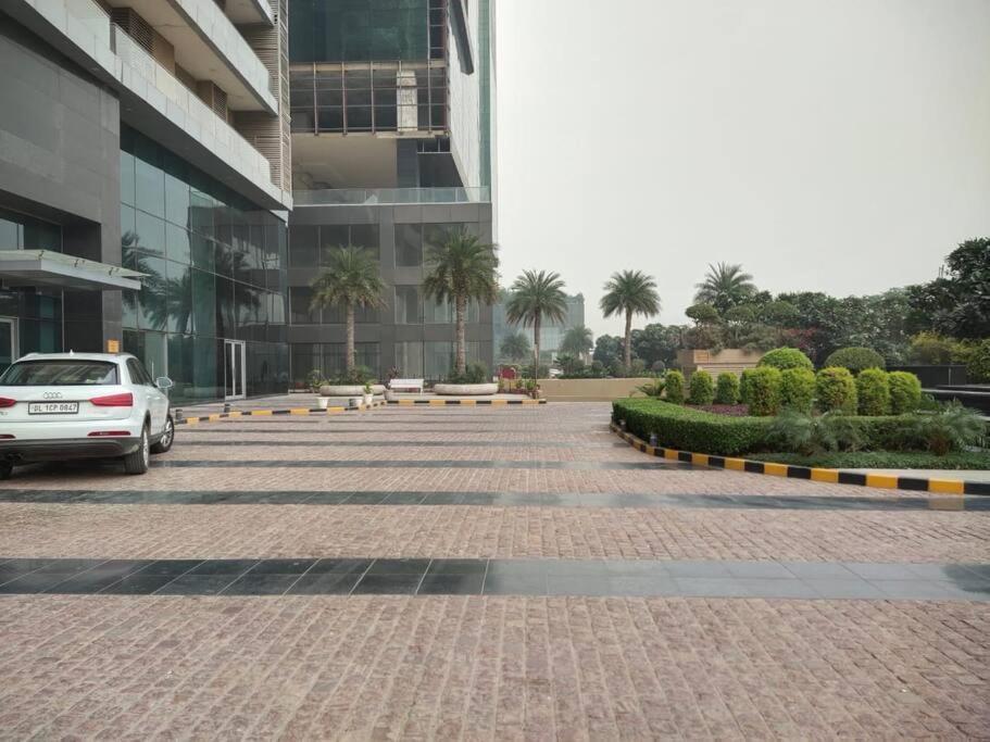 Countryside Luxury Suites - Supernova Noida Nova Deli Exterior foto